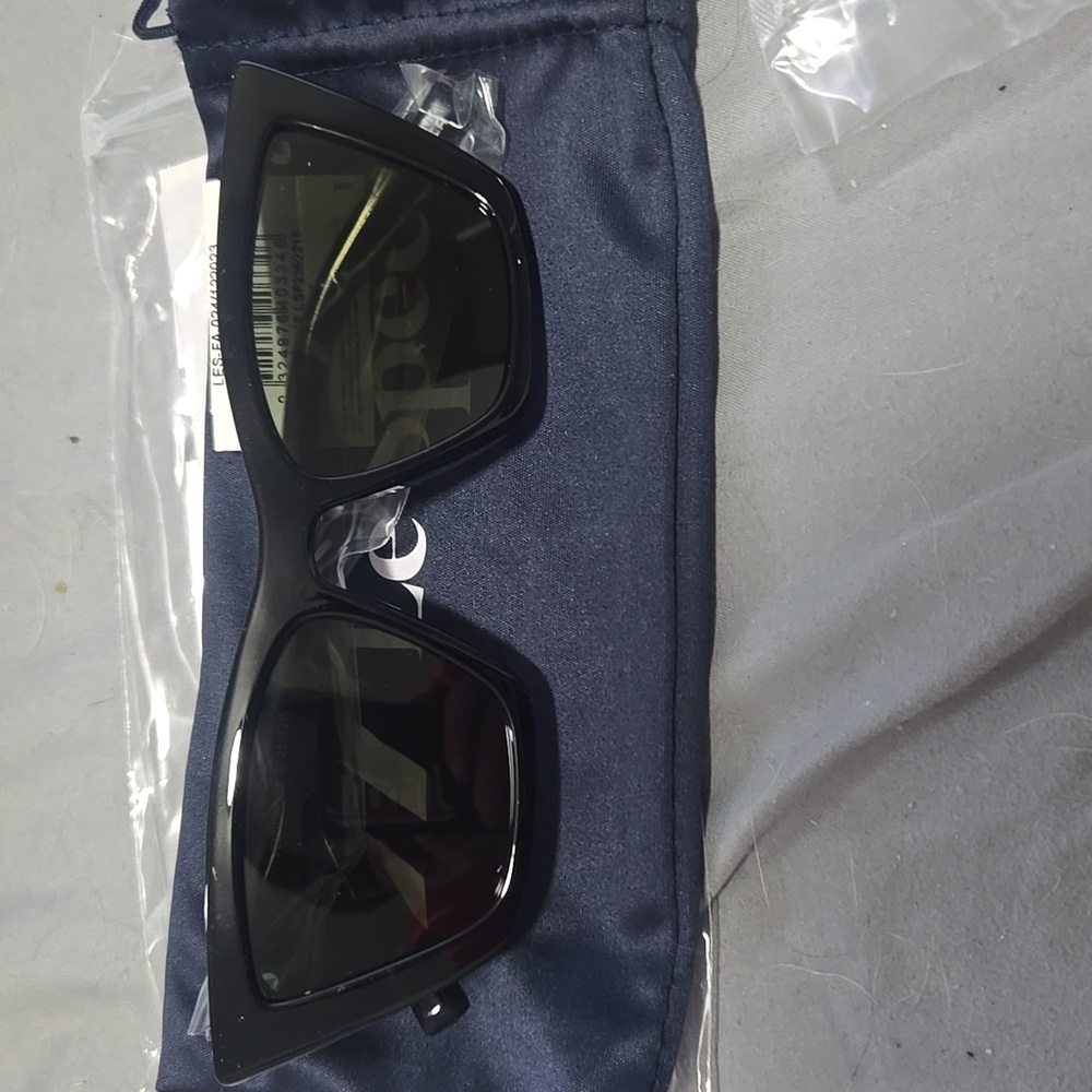 Le Specs
